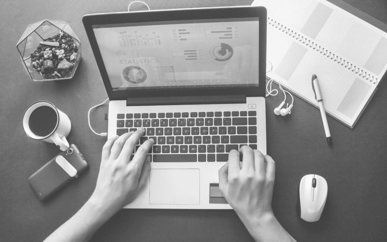 Análisis detallado de estados financieros mostrando indicadores de capital de trabajo